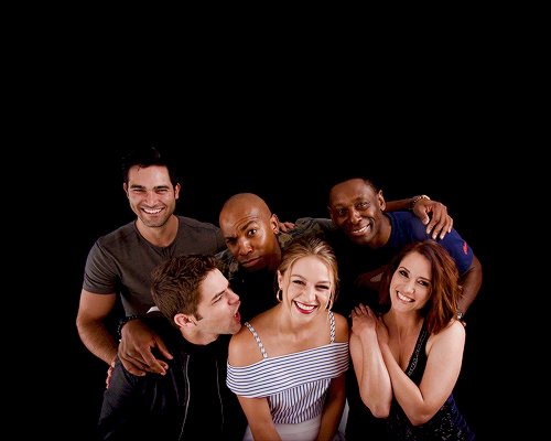 lindsayshalstead:  ‘Supergirl’ 2016 comic-con portraits.