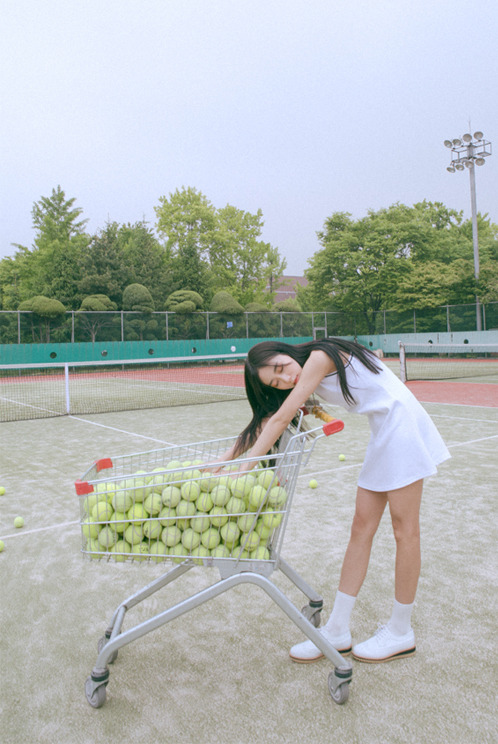 daeum: WHITE MINI TENNIS DRESS 29,000원