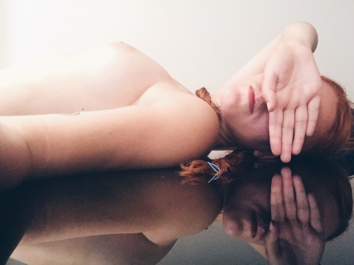 nakedpersephone:  experimental phone shots on reflective surface | naked persephone, june 2015  Wow.