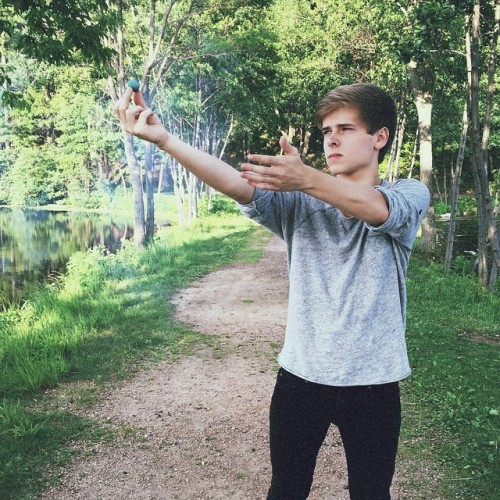 lxkekorns: @lukekorns: This was supposed to be one of those sweet smoke bomb pics BUT IT FAILED. x