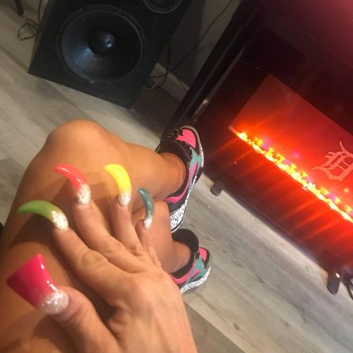 Onlyfans.com/Bimbogiga666 #bimbogiga #bimbofication #bimbonails #ducknails #flarednails #flarenails 