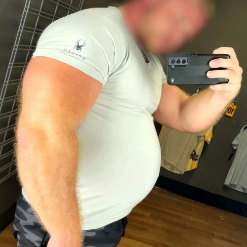 Guess it finally happened &ndash; can&rsquo;t hide this ex-jock&rsquo;s BULGING GUT even