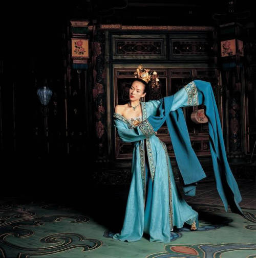 stereoculturesociety: CultureCINEMA: “House of Flying Daggers” (2004) - Zhang Ziyi