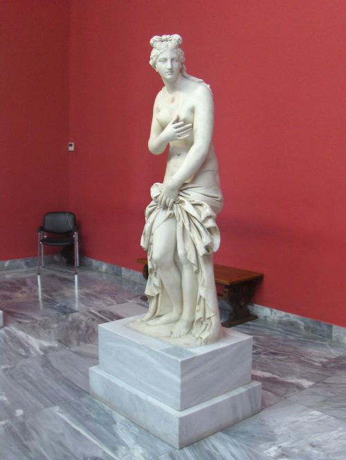 romegreeceart:Venus Pudica (Archaeological Museum of Athens) A Roman marble statue dating back to 2n