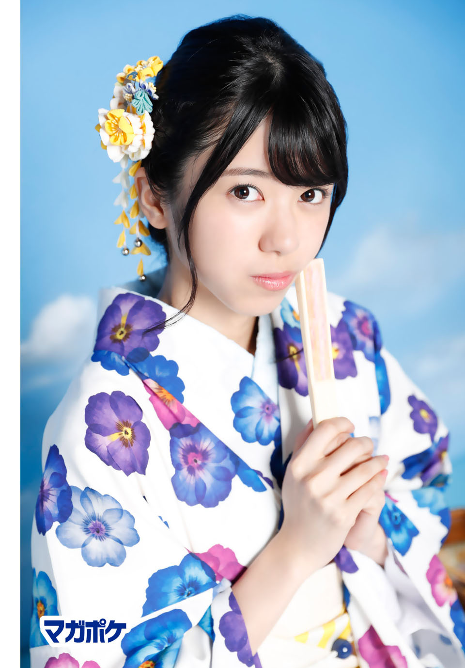 juriken-nyan-blog:Magapoke Onishi Momoka Set 1Source: A certain Jurina oshi twitter