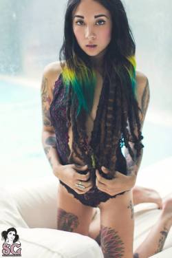 altmodelgirlcrush:  Galaxy Suicide 