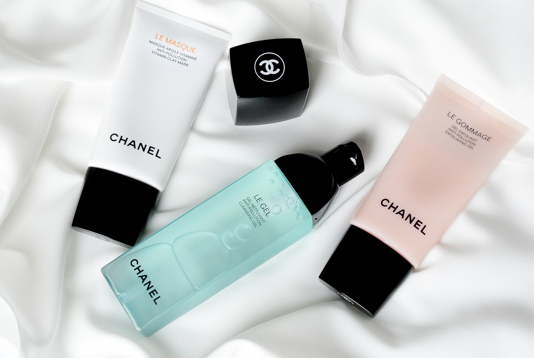 chanel anti pollution water to foam cleanser