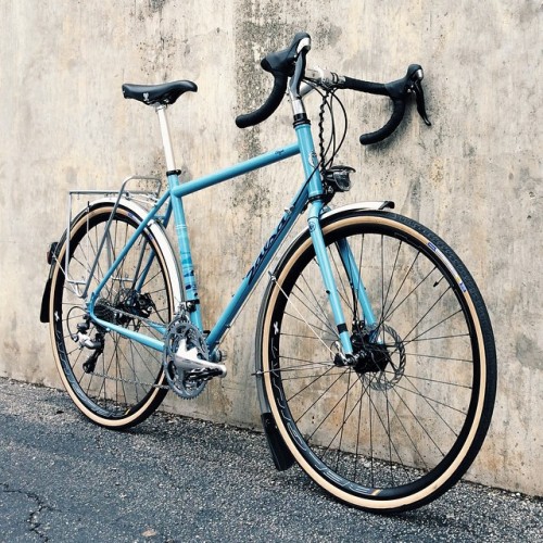 youcantbuyland:  swallowbicycleworks’s photo on Instagraminstagram.com