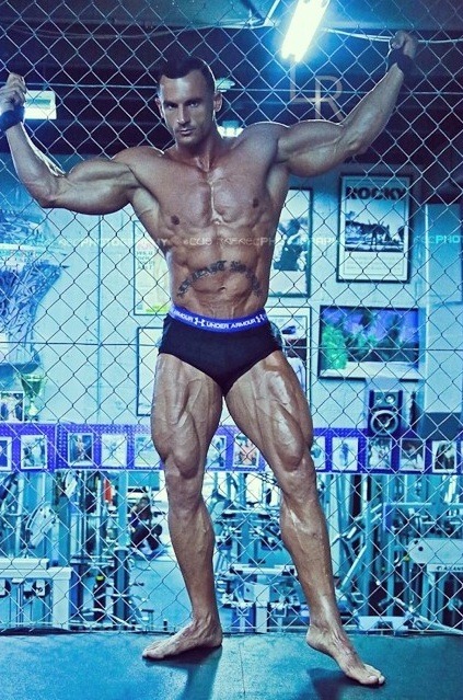 deegle4muscle:  Arturo Mendez