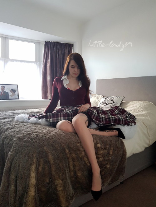 little-lady89: These Falke hold ups that I had on today are just gorgeous hope everyone had a great 