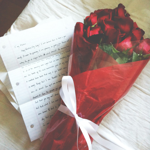 hey-samanthaa:dear future boyfriend, give me roses with a long handwritten letter and omg ;)))))