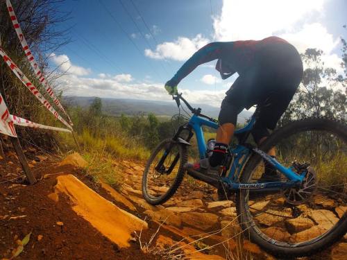 dfitzger: by @crogtierney: Fancy shot by @azzaj at Tbar @giantbikesaus @fortheridersmtb #mtb #cropth