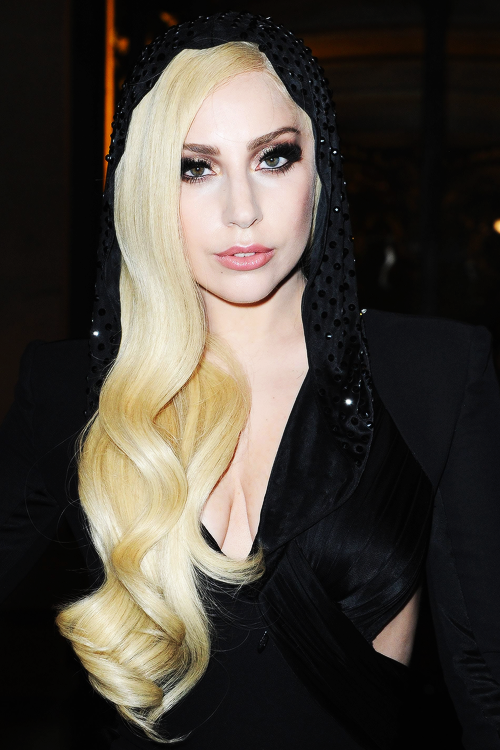 destroyed-inside-gb:  Perfect Gaga. 