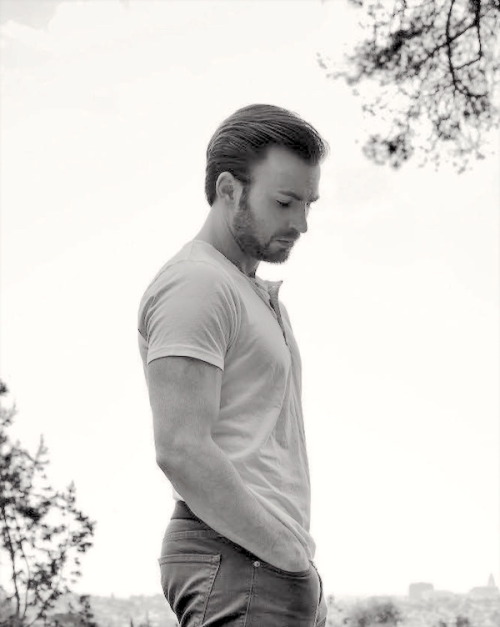 andrrewgarfield - Chris Evans for L’Uomo Vogue (April 2017)This...