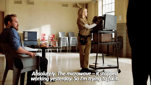 sandandglass:    Orange Is The New Black s03e04