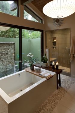 stylish-homes:  Ranch Bathroom, Los Angeles