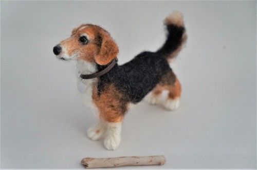 janetsneedlefelting:A group of family dogs. “Nelson” , “Momo” and “Riley”. :-)