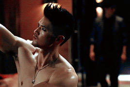 nephilimdaily:  Top 3 Downworlders as voted by our followers ↳ #1 Magnus Bane