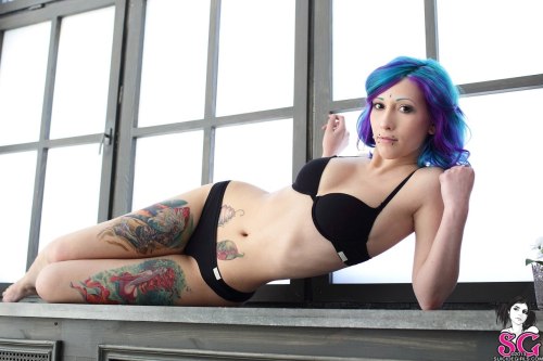 NSFW 18+ Tattoo , girl ...