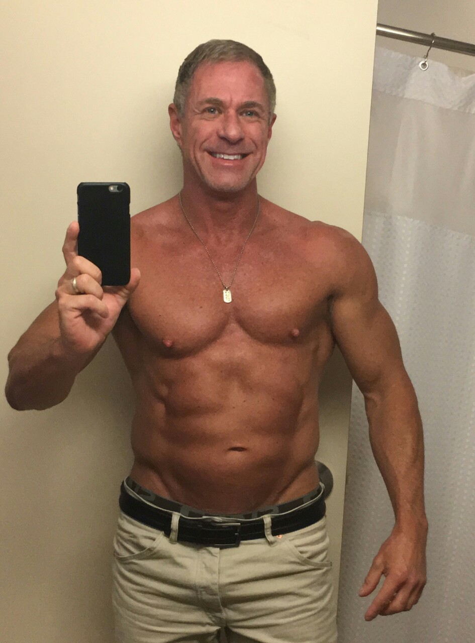 hot-male-tits:  skip3n:  Hot nips   Ohhh, yes!!