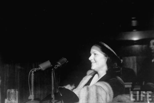 Virginia Hill Hauser, ex-girlfriend of mobster “Bugsy” Siegel testifying at the Kefauver