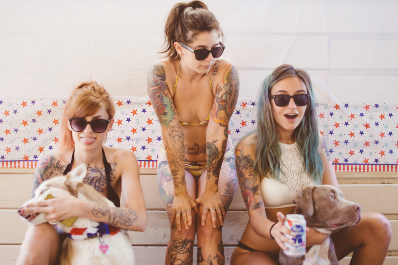 marcelinesuicide:  tristyntothesea, catrinadacosta, and yourmoonbaby // by michaelxmae