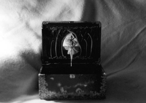 thetimecomes:  Life inside the music box aint easy.The malots hit the gears are always