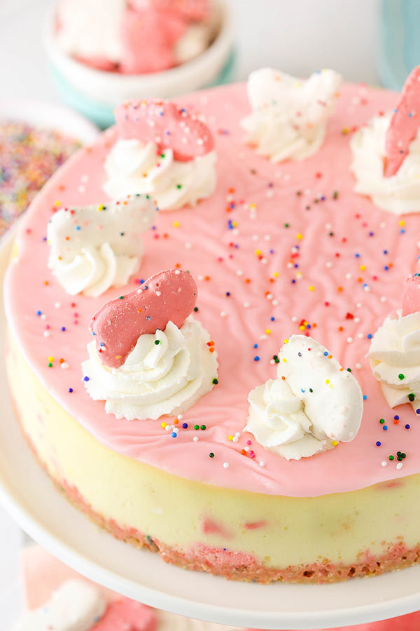 foodffs:FROSTED ANIMAL COOKIE CHEESECAKE Follow for recipes Get your FoodFfs stuff