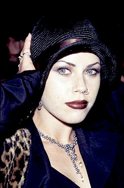 Porn mabellonghetti: Fairuza Balk red carpet photos