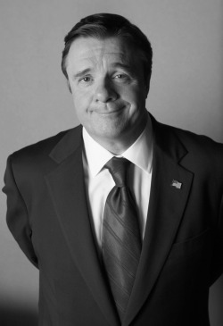 Maszületettfaszi:   Nathan Lane (1956)Az