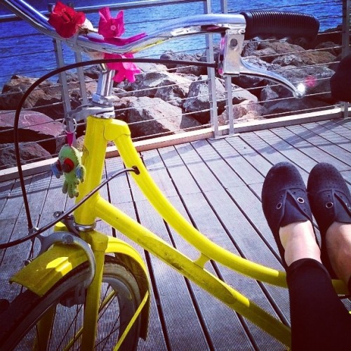 instabicycle: Via @larosadei_20: Arrivederci amore ciao le nubi sono già più in là. #bicycle #arrivi