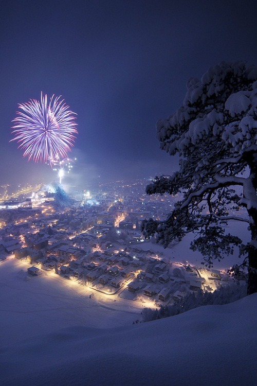 ponderation:  turn of the year by Stefan Thaler 