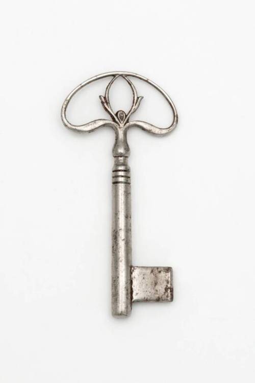 nuveau-deco: A Selection of Elaborate Keys Designed by Rudolf Hammel from MAK Collection Online. The