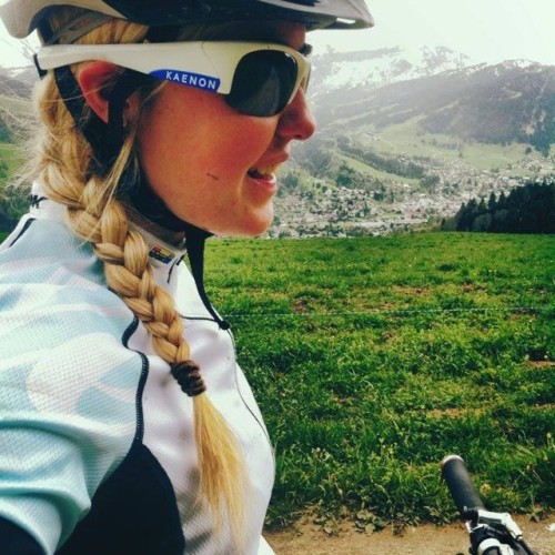 girlsbikesworld: Nothing like a Saturday ride on the hills #girls_bikes