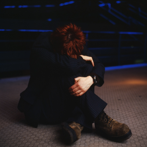 oscillating:thom in lyon, france photographed