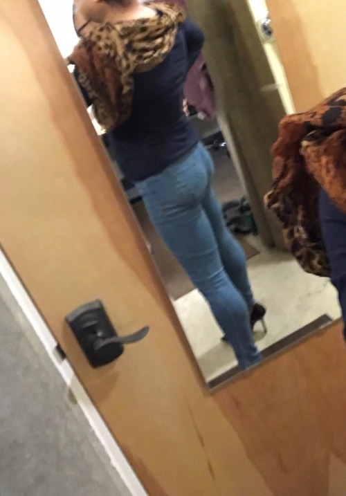 chloetransissy: Some pics of my ass (no padding!) and the true story of how I became a BBC addict.Th