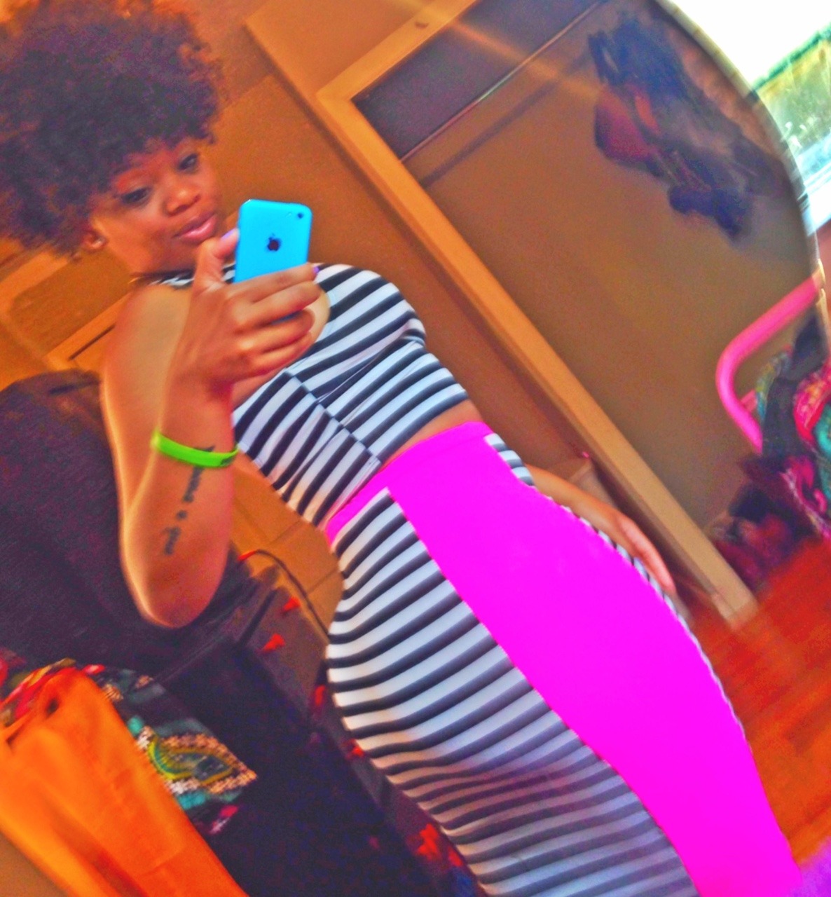 seikoblaze:  chiefsimba:  seikoblaze:  Curve queen. 😁  This  Ha. Thanks 