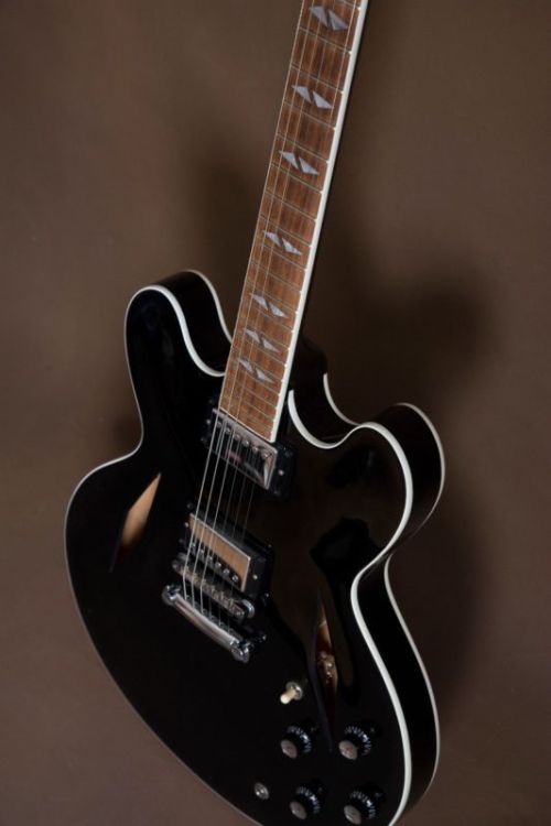 ...........GUITAR:LUST............