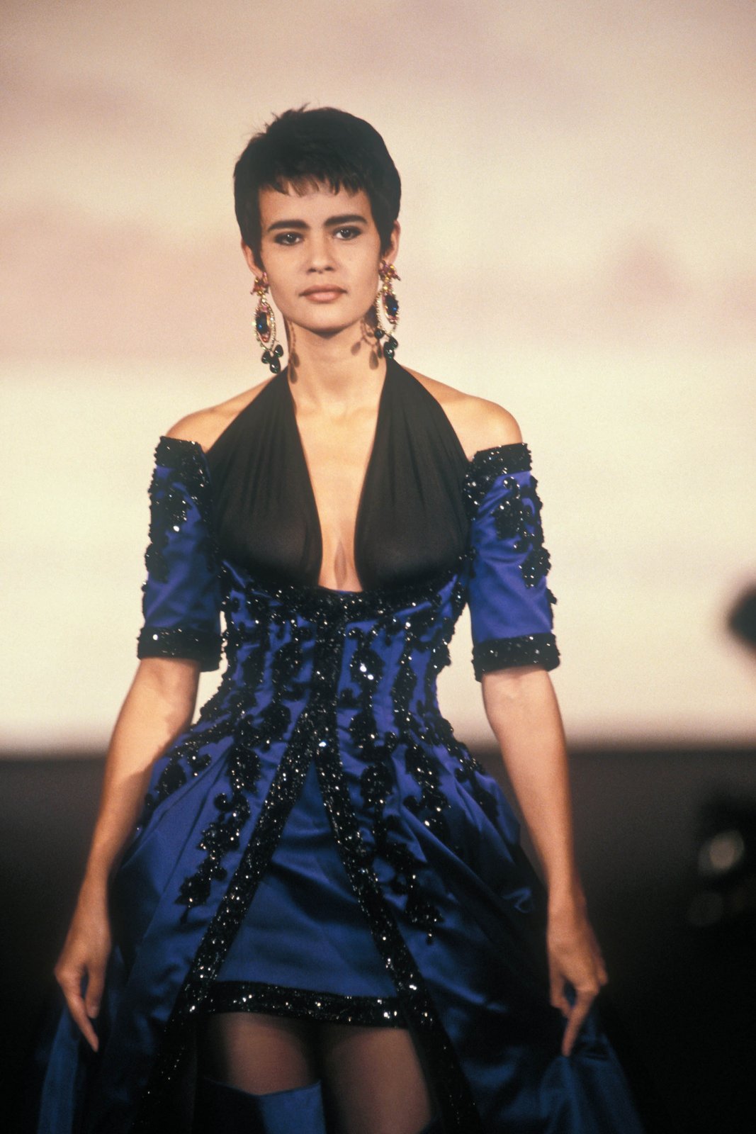the original supermodels — Chanel - Fall 1990 Couture