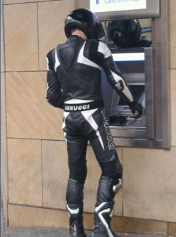 rubberhunk: motox-ch: why does he need money?