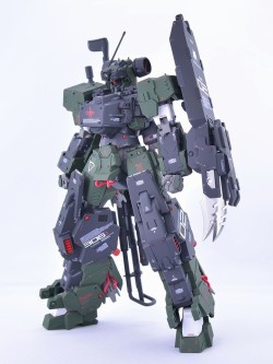 mechaddiction:  TINAMI - ［モデル］ベイオウルフ マーダー #mecha – https://www.pinterest.com/pin/156148312061125941/