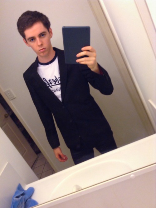 dillonj94:  Help me out guys. 1, 2 or 3 to wear cruising tonight 