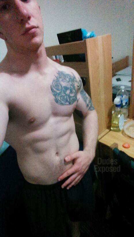 dudes-exposed:  DE Exclusive: James from Montana This muscular, 20-year old straight