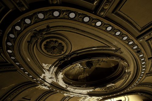 patgavin:  Avenue Theater  GRINDHOUSE 