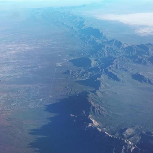 reddfrogg:Mountain Range. #mountains #geology #newmexico #aerialphotography #morning At 34 thousand 