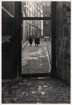 2000-lightyearsfromhome:  Todd Webb Left Bank Arch, 1948  