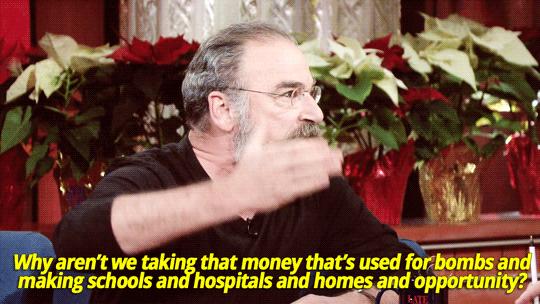 tadeuszkosciuszkoscoffee:  unabridged-tomes:  sandandglass:    Mandy Patinkin on