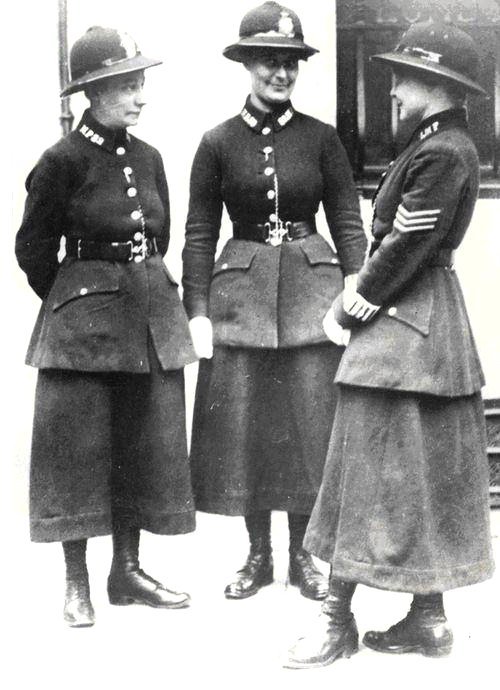 historicaltimes:  Female police officers London 1919. via reddit