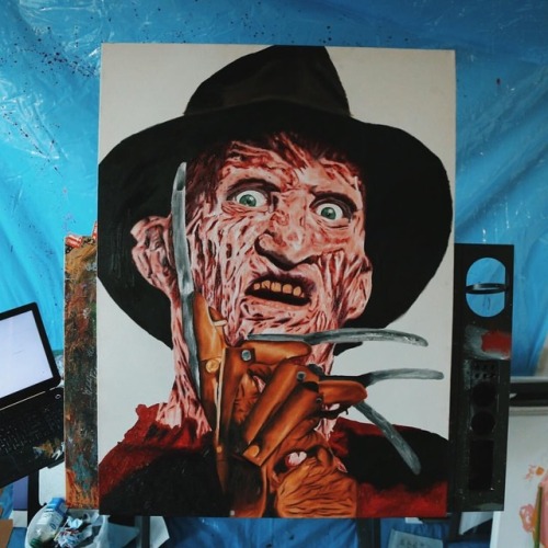 Finished this huge portrait of #FreddyKrueger ❤️ 4 foot oil painting ❤️Available, Dm me if you want 