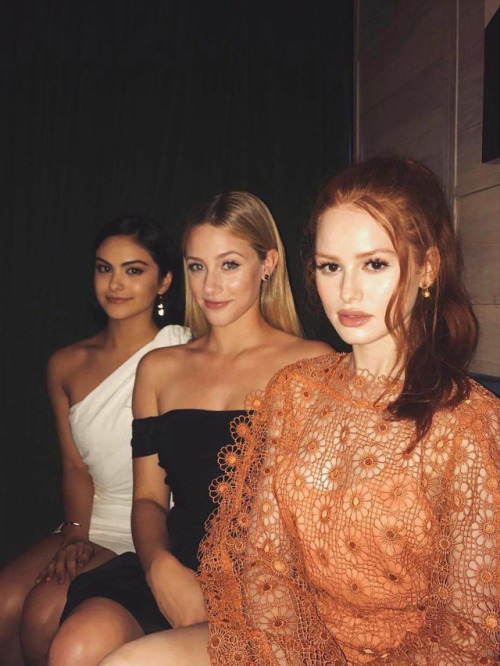 These girls are iconic!fit-thin-healthy-happy.blogspot.com/2018/02/riverdale-vixens.html